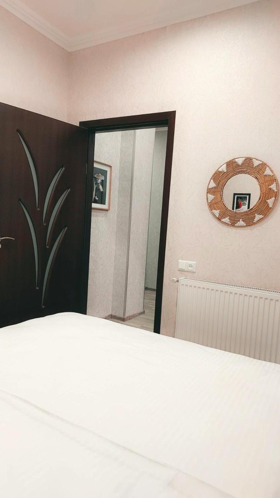 Kate'S New Cozy Apartment Кутаїсі Екстер'єр фото