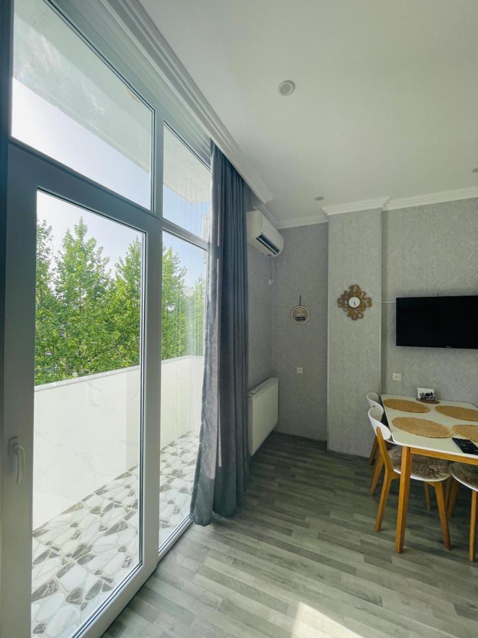 Kate'S New Cozy Apartment Кутаїсі Екстер'єр фото