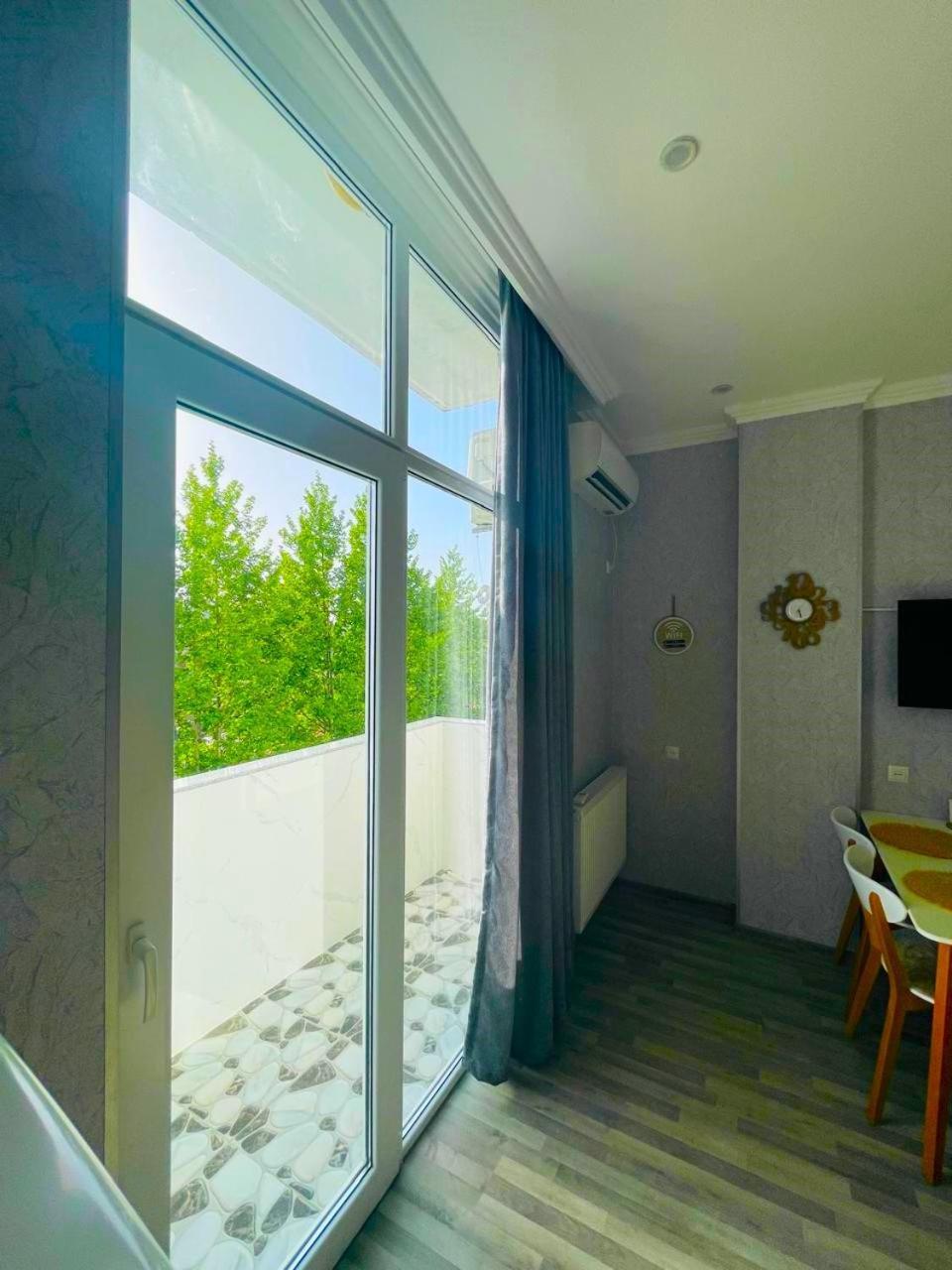 Kate'S New Cozy Apartment Кутаїсі Екстер'єр фото